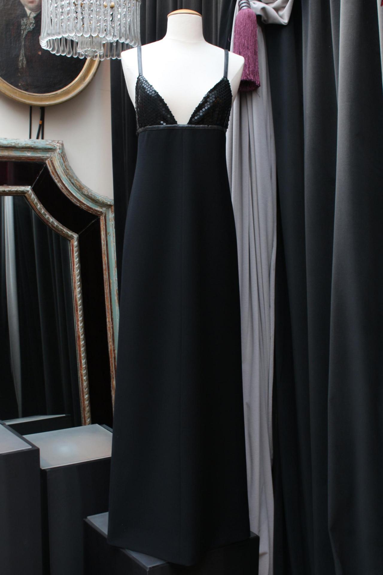 Longue robe du soir noire à paillettes Courrèges 1 300,00 €
